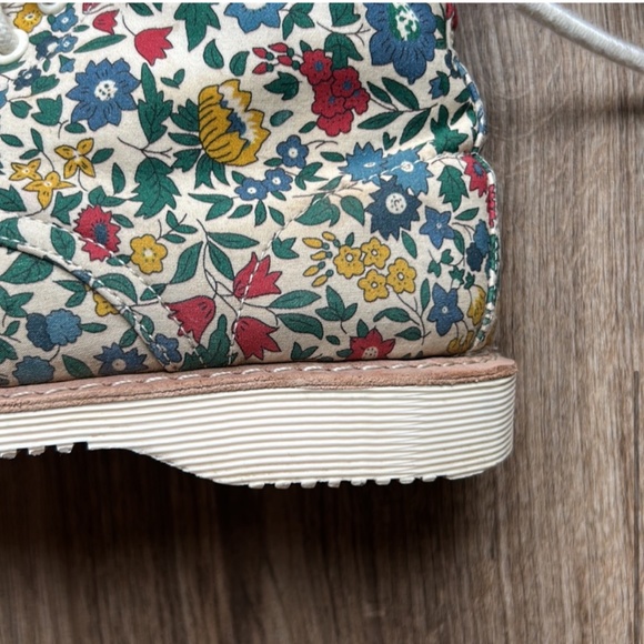 Dr. Martens X Liberty Floral Evan Boots | 6 - Picture 4 of 9